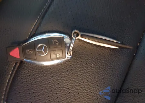 2015 Mercedes-Benz Ml 350 4Matic z USA, uszkodzony, nr VIN 4JGDA5HB8FA580517